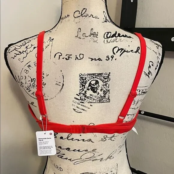 Lululemon Waterside Swim Top D Red Built In Cups Travel Beach Boat Vacation NWT - Picture 8 of 14